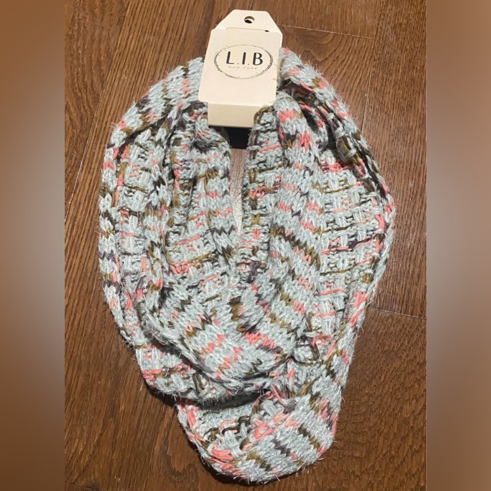 NWT L.I.B. Gray & Pink Knit Infinity Loop Scarf
